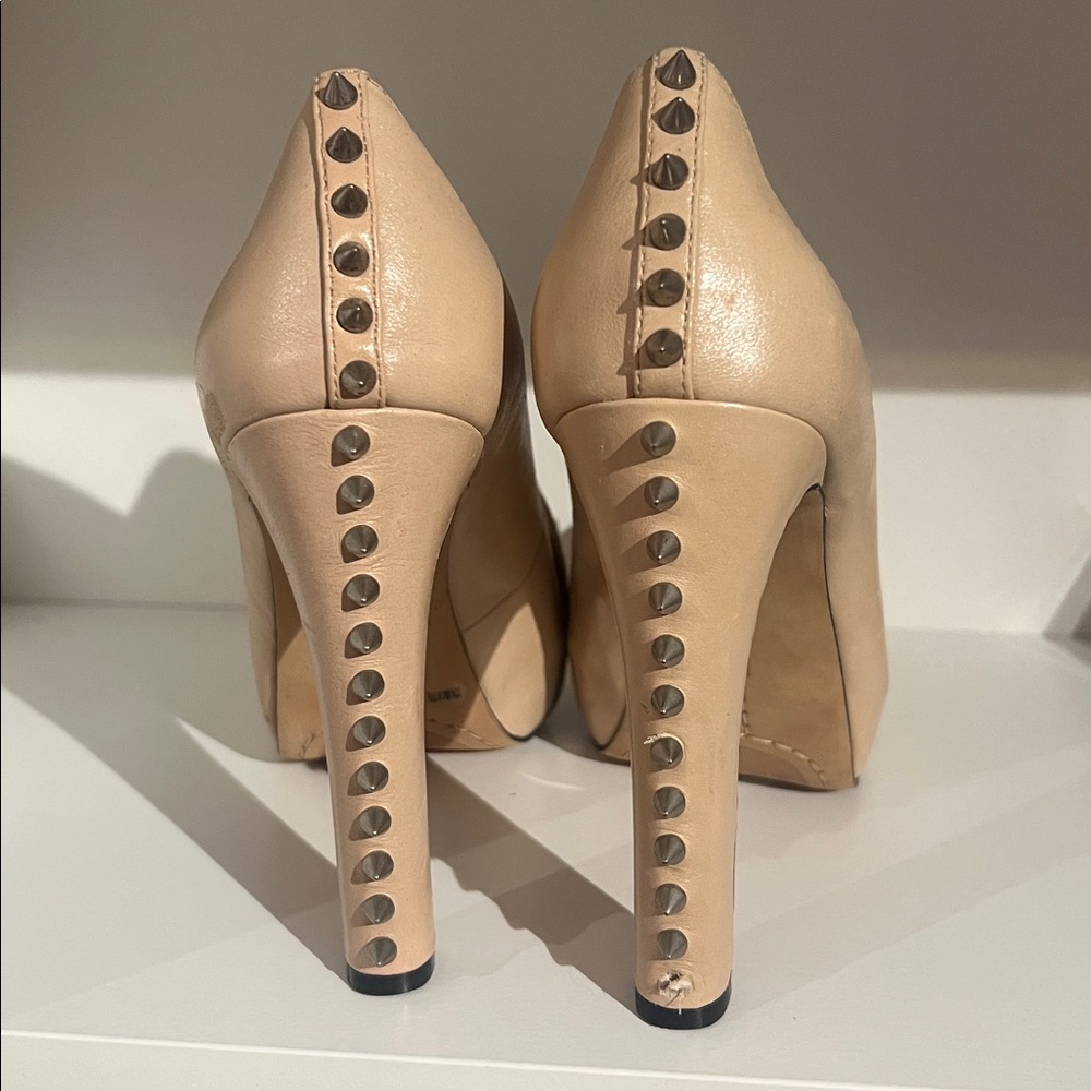 Vince Camuto Jamma Studded Crinkle Pumps - Picture 4 of 16